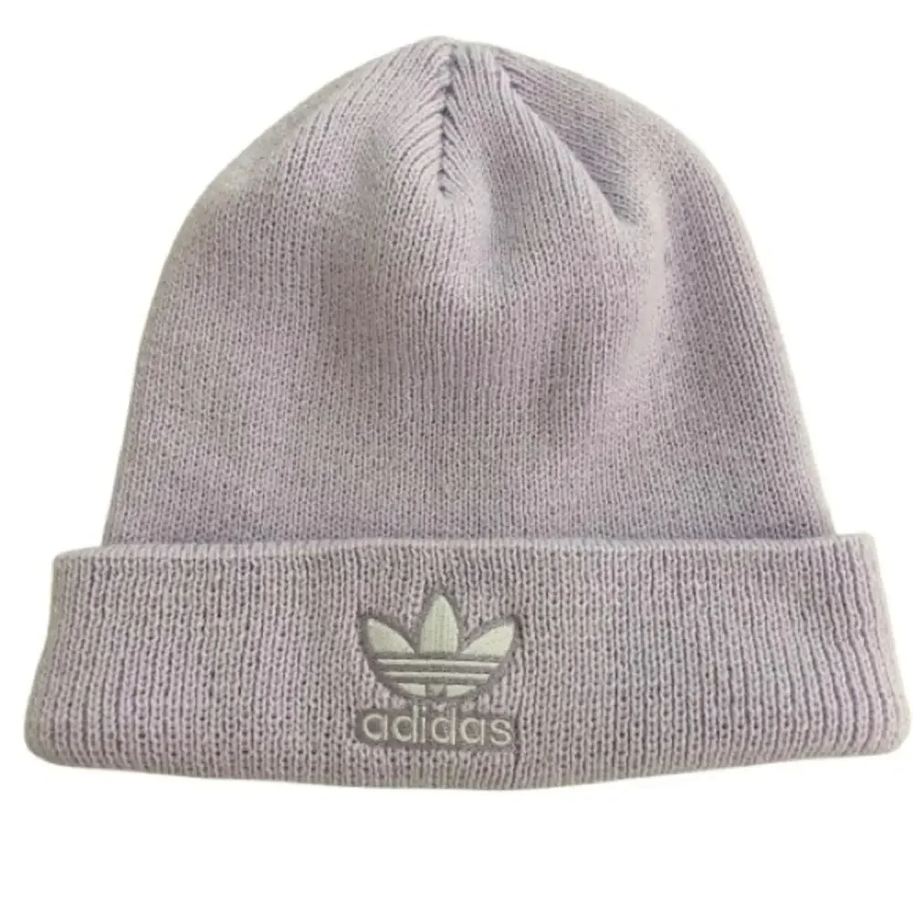 EUC adidas Light Purple/Lilac Trefoil Beanie. Size OS.